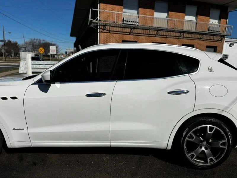 2019 Maserati Levante - Image 9 of 12