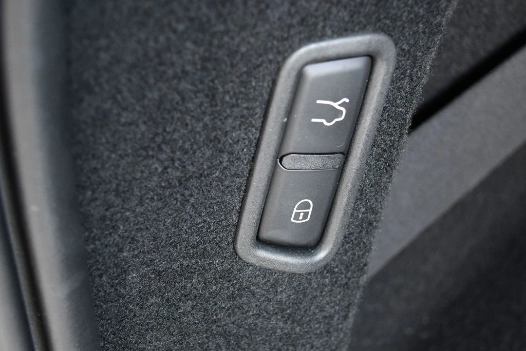 2019 Maserati Levante - Image 16 of 31