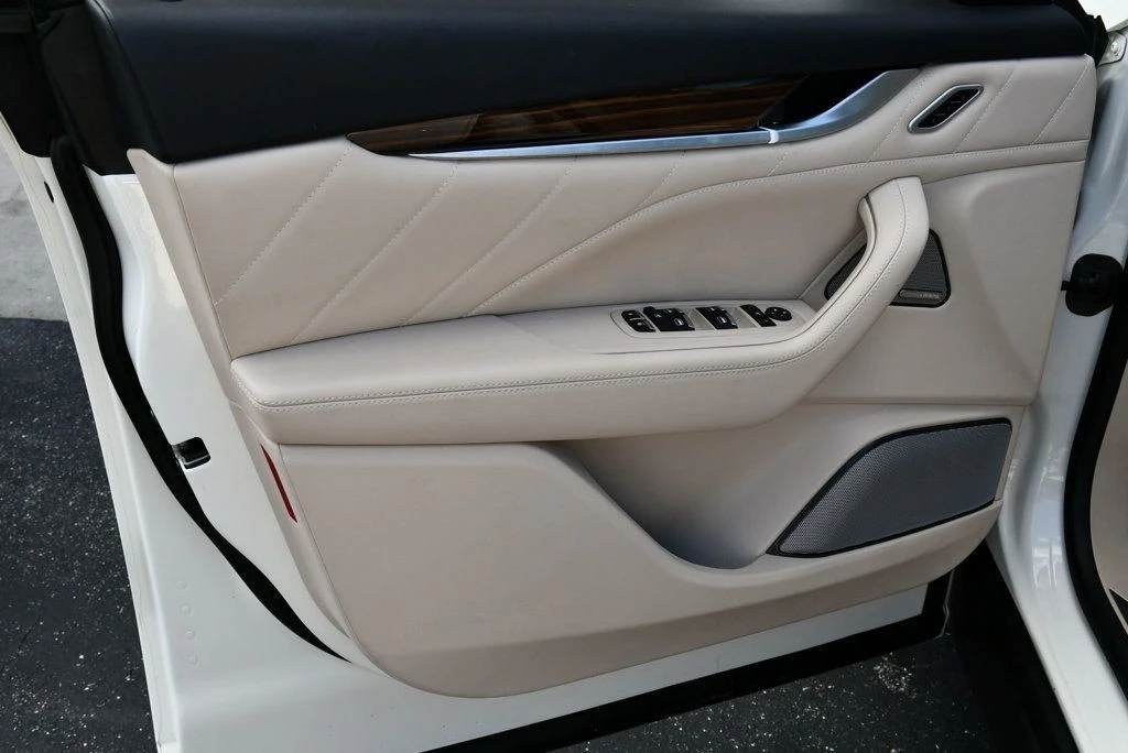 2019 Maserati Levante - Image 11 of 31