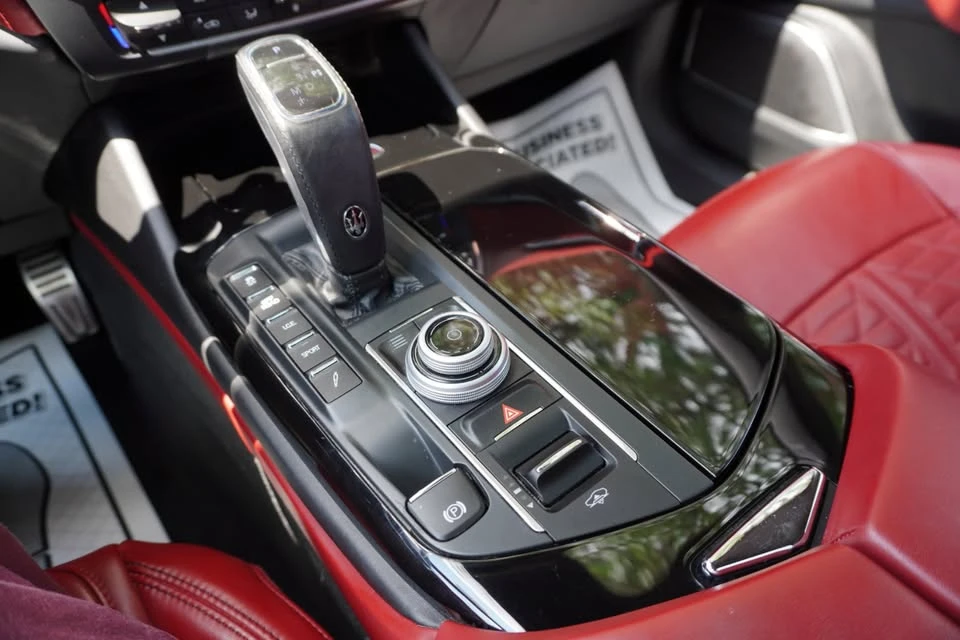 2019 Maserati Levante - Image 11 of 14