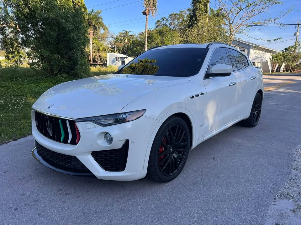 2019 Maserati Levante - Image 2 of 17