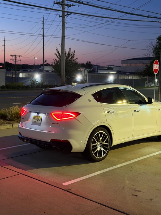 2019 Maserati Levante - Image 19 of 31