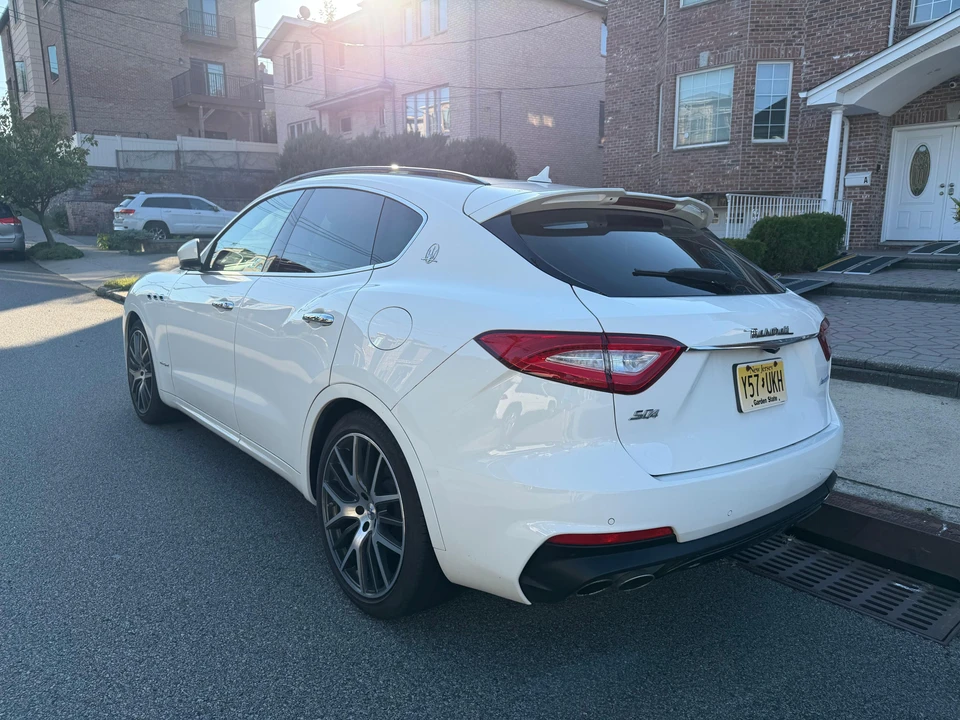 2019 Maserati Levante - Image 6 of 31