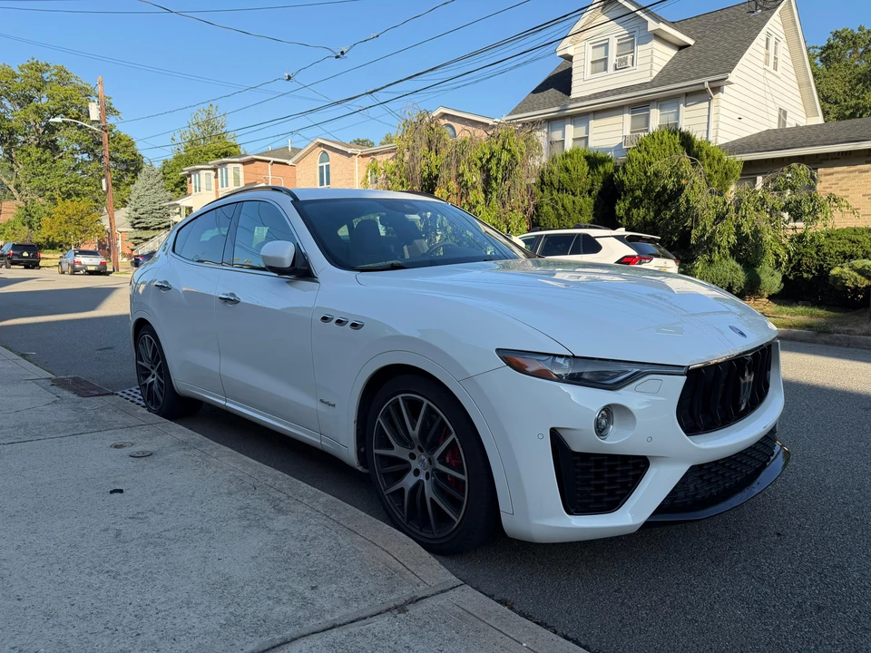 2019 Maserati Levante - Image 8 of 31