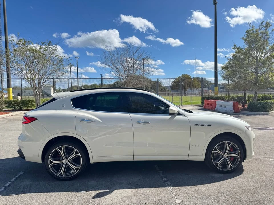 2019 Maserati Levante - Image 5 of 11