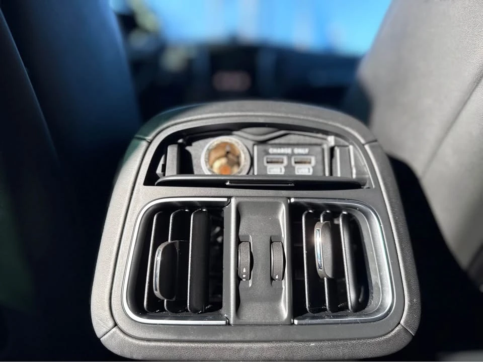 2019 Maserati Levante - Image 8 of 13