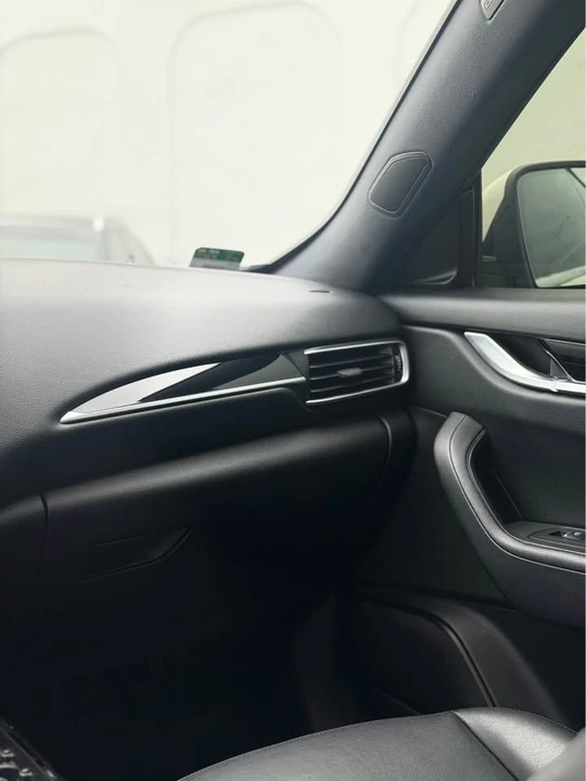 2019 Maserati Levante - Image 7 of 13