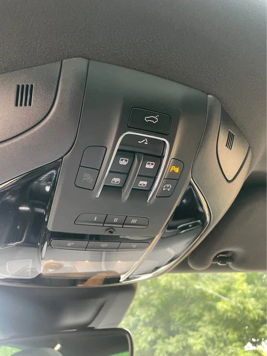 2019 Maserati Levante - Image 10 of 13