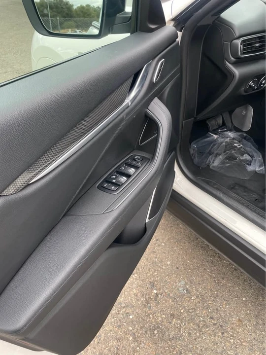 2019 Maserati Levante - Image 7 of 13