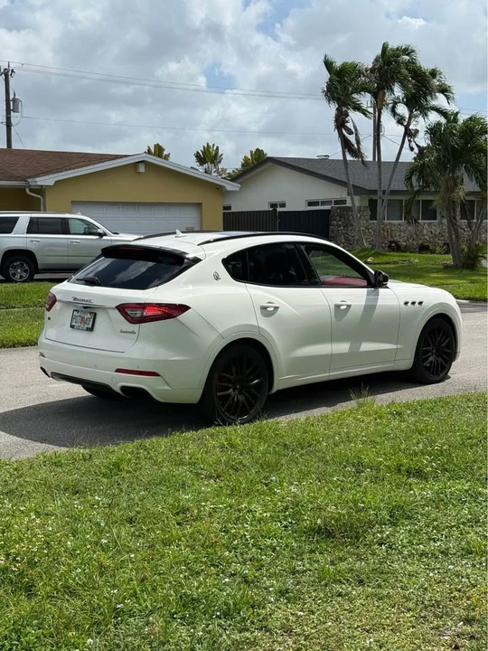 2019 Maserati Levante - Image 5 of 14