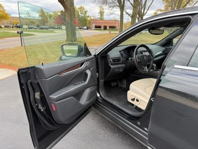 2019 Maserati Levante - Image 13 of 21