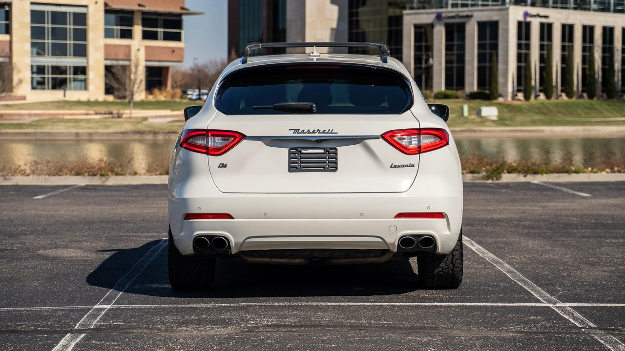 2019 Maserati Levante - Image 11 of 31