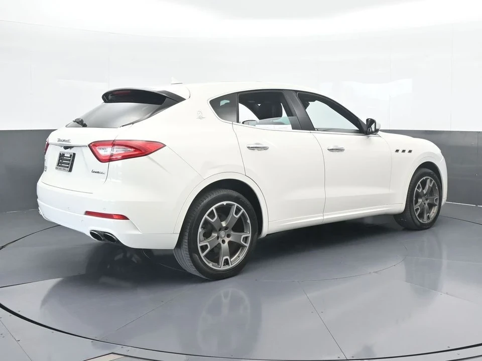 2019 Maserati Levante - Image 6 of 12
