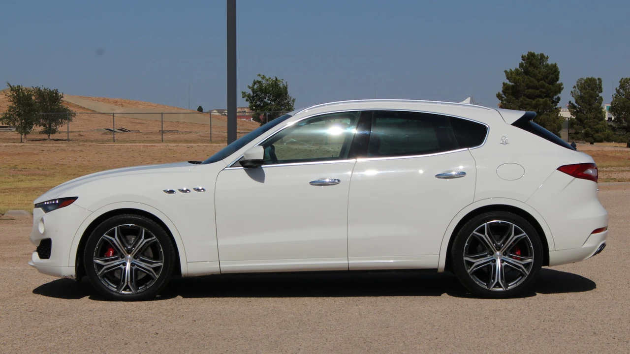 2019 Maserati Levante - Image 2 of 31