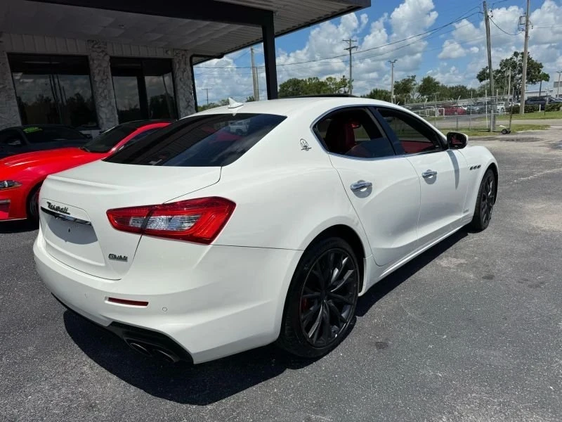 2019 Maserati Ghibli 3rd Gen - Image 9 of 18
