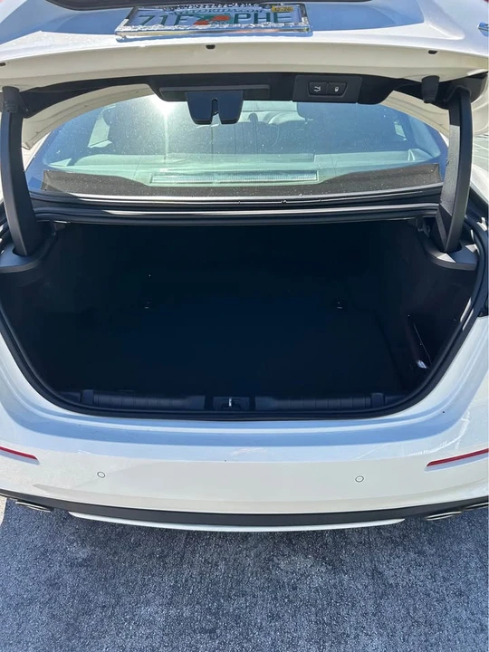 2019 Maserati Ghibli 3rd Gen - Image 8 of 10