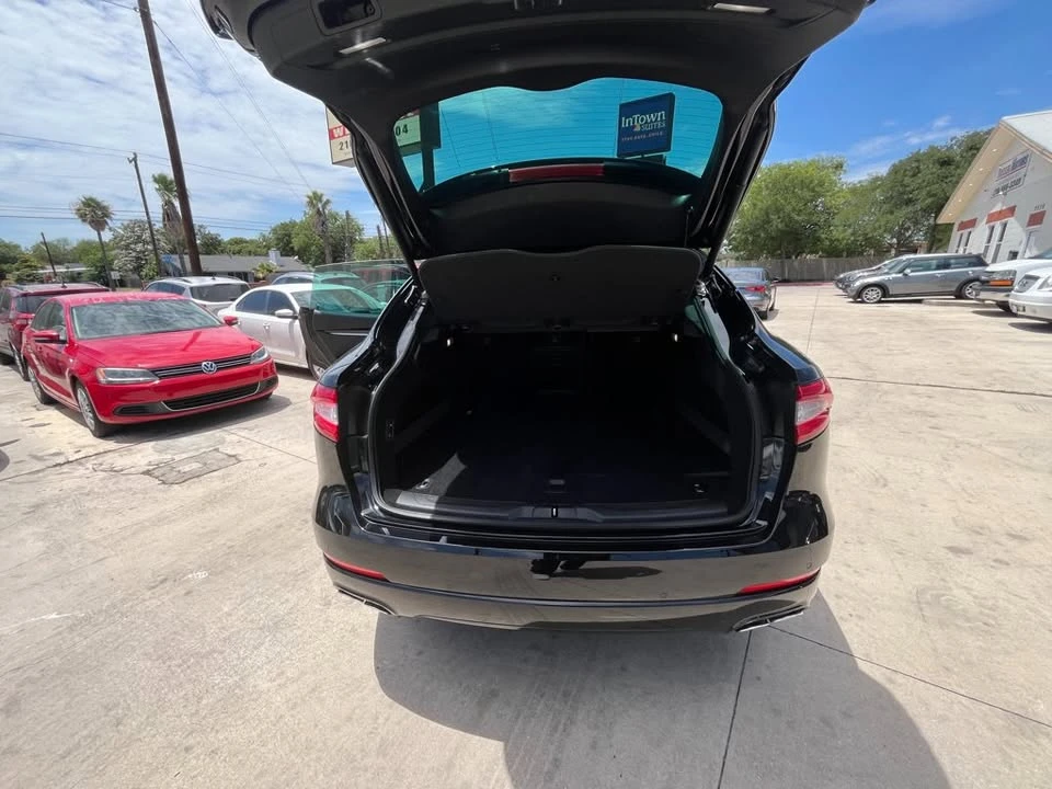 2019 Maserati Levante - Image 15 of 20