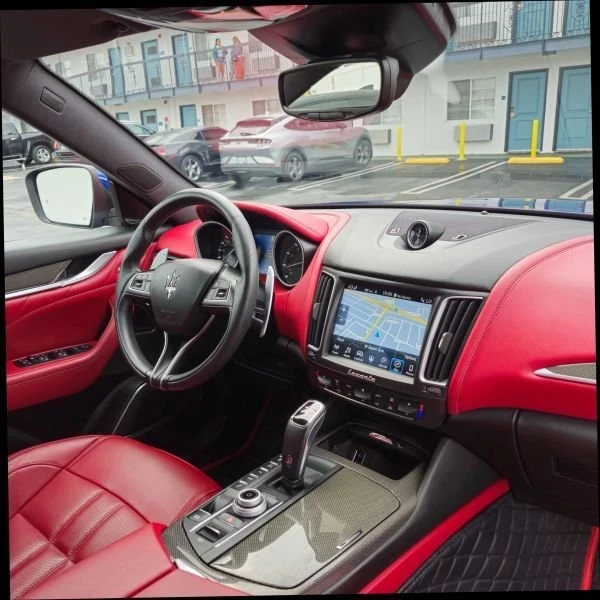 2019 Maserati Levante - Image 15 of 20
