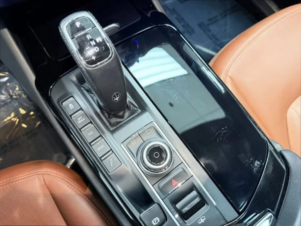 2019 Maserati Levante - Image 12 of 20