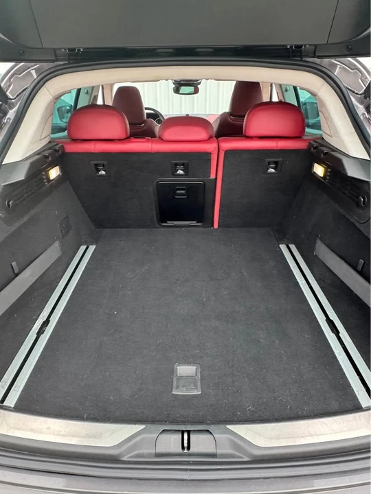 2019 Maserati Levante - Image 5 of 8