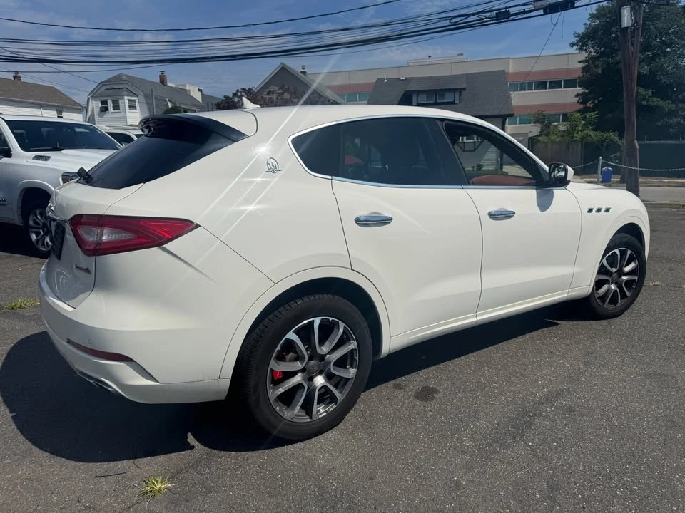 2019 Maserati Levante - Image 5 of 8
