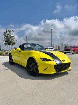 2019 Mazda MX-5 Miata Convertible