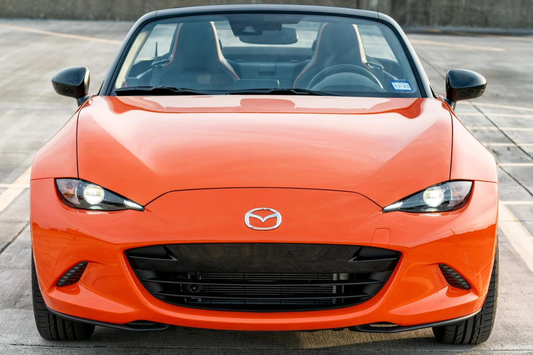 2019 Mazda ND MX-5 Miata - Image 2 of 31