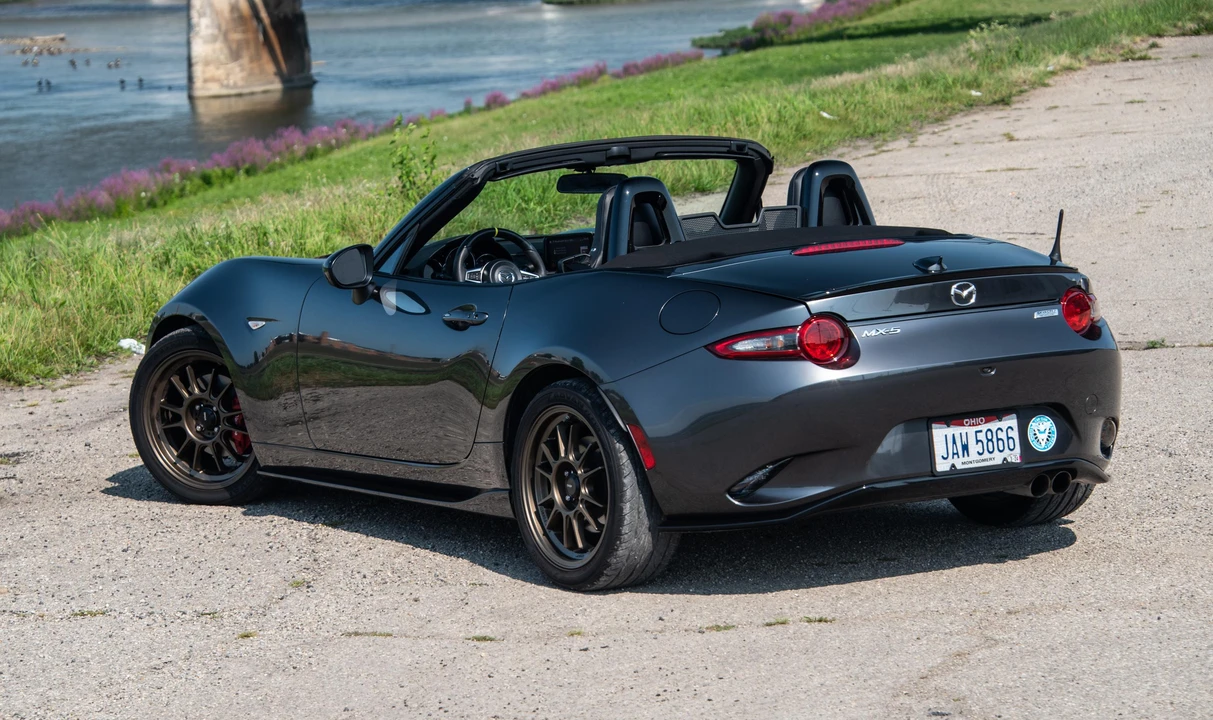 2019 Mazda ND MX-5 Miata - Image 17 of 31