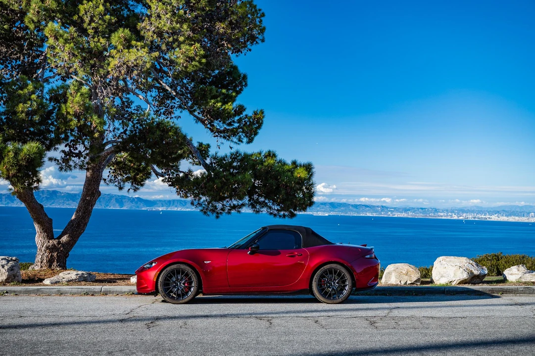 2019 Mazda ND MX-5 Miata - Image 9 of 30
