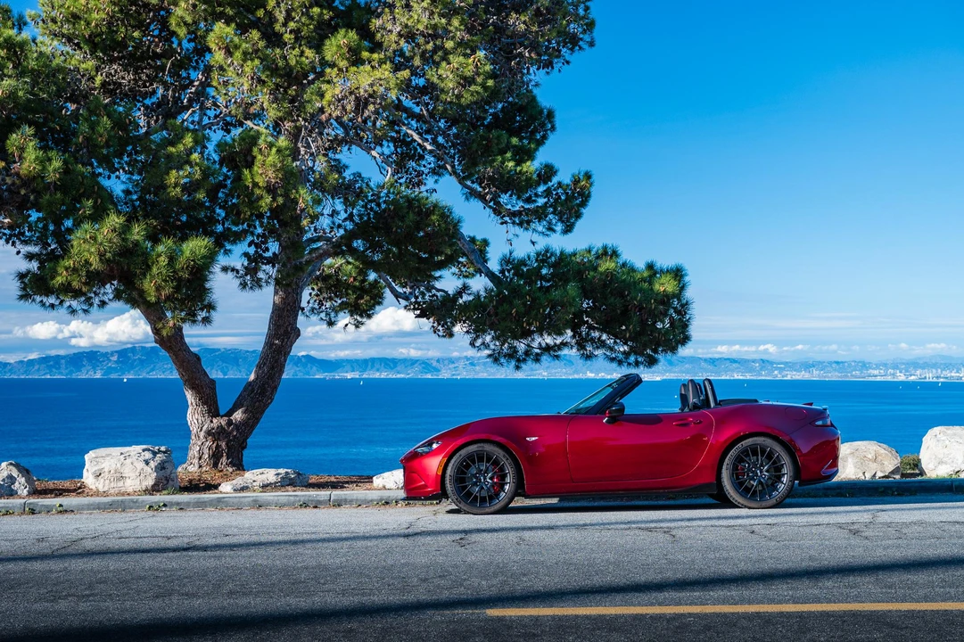 2019 Mazda ND MX-5 Miata - Image 10 of 30