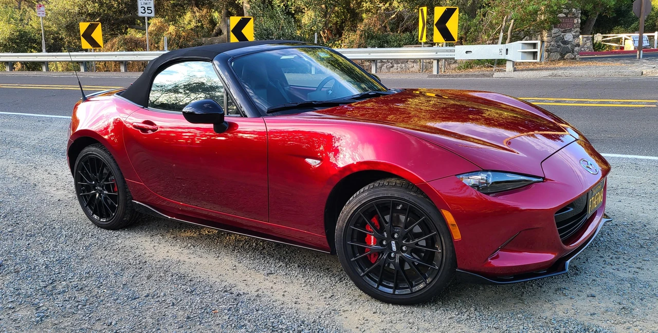 2019 Mazda ND MX-5 Miata - Image 9 of 31