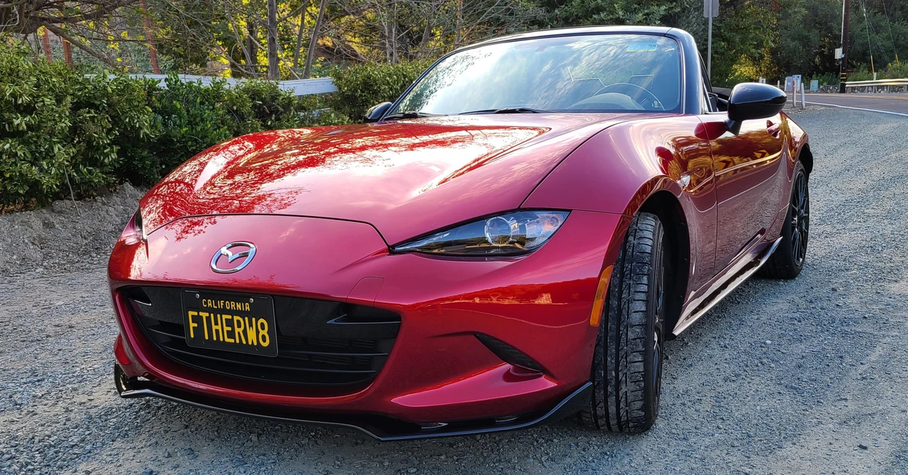 2019 Mazda ND MX-5 Miata - Image 3 of 31