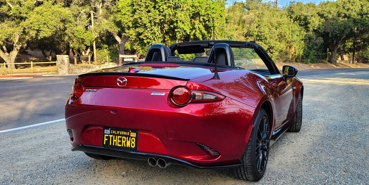 2019 Mazda ND MX-5 Miata - Image 17 of 31