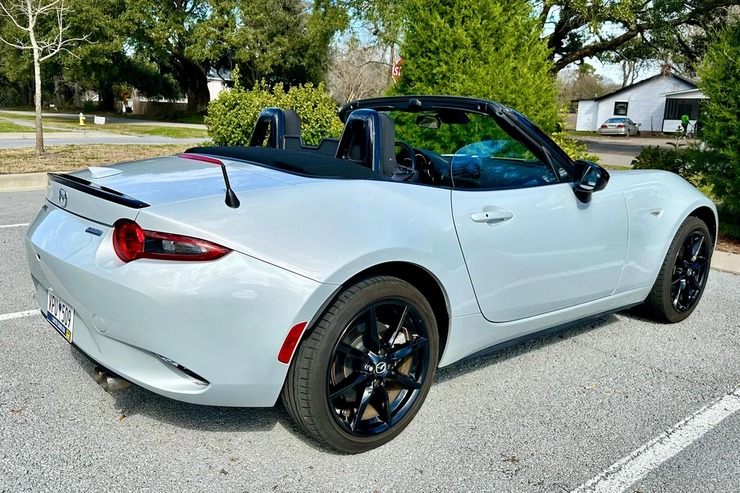 2019 Mazda ND MX-5 Miata - Image 4 of 31