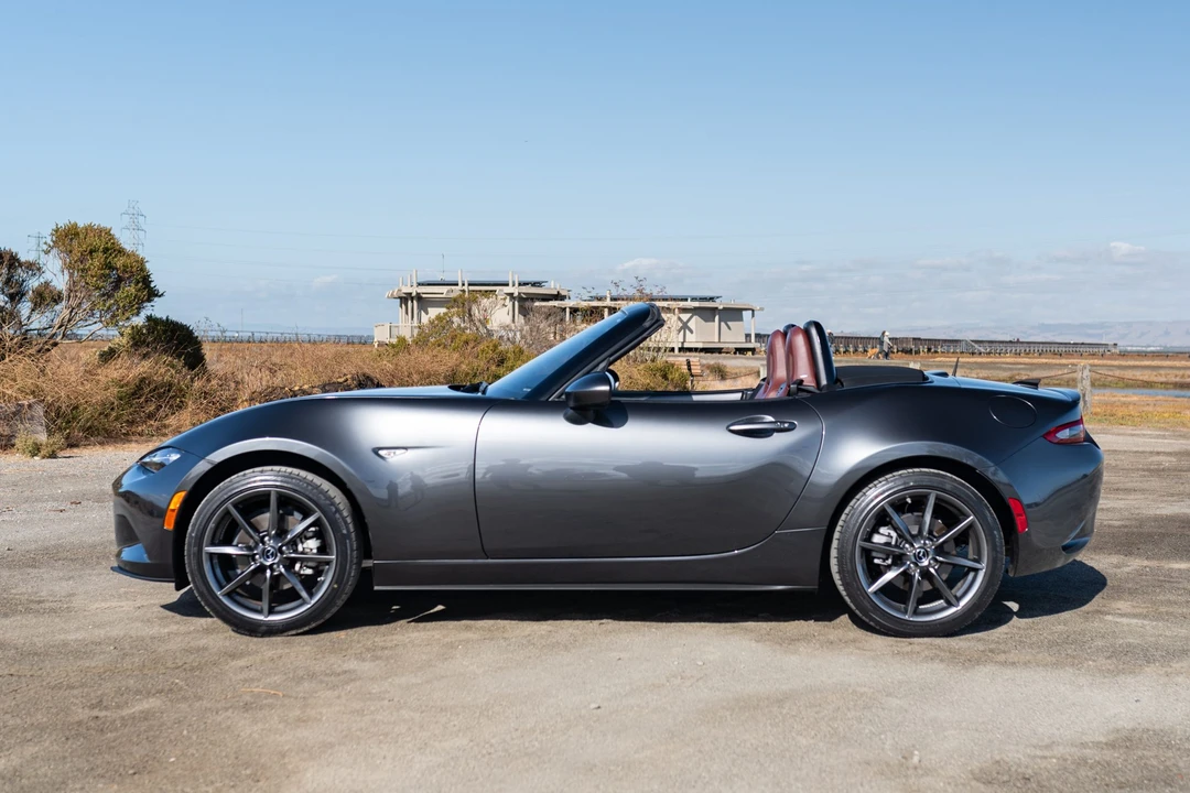 2019 Mazda ND MX-5 Miata - Image 2 of 31