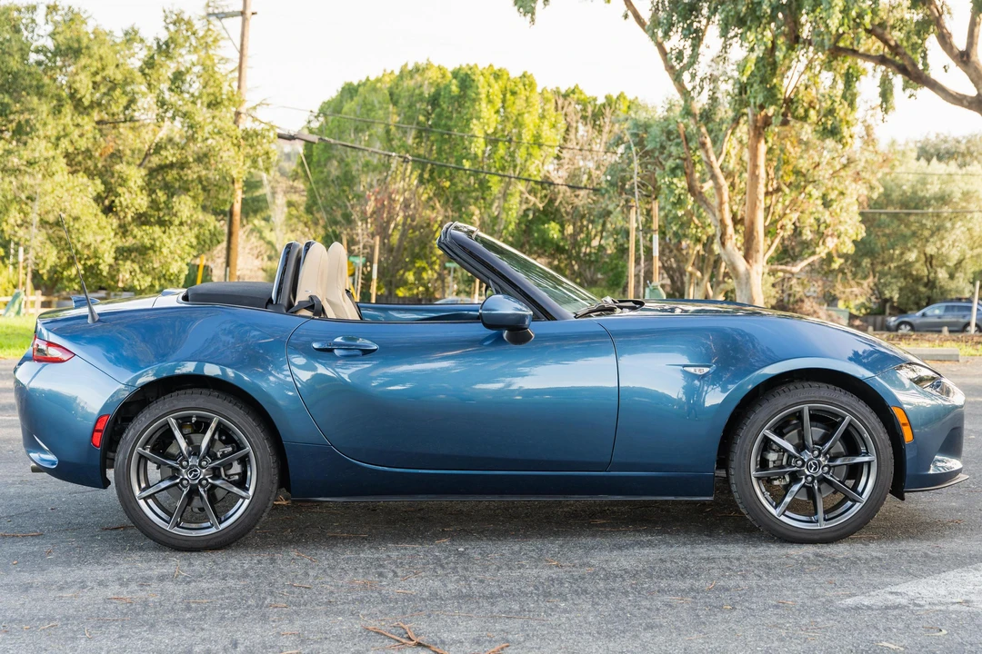 2019 Mazda ND MX-5 Miata - Image 3 of 31