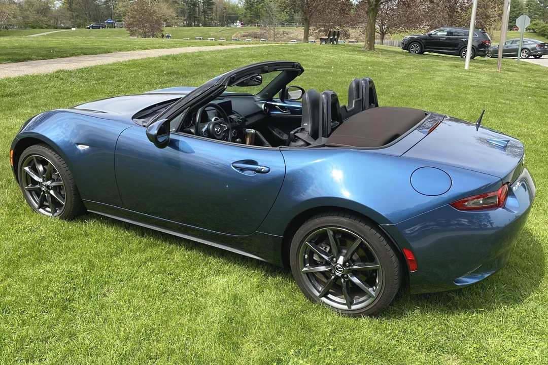 2019 Mazda ND MX-5 Miata - Image 4 of 31