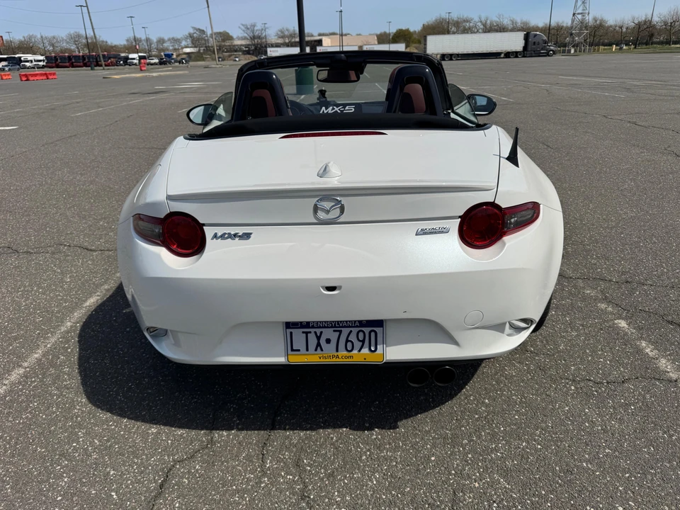 2019 Mazda ND MX-5 Miata - Image 9 of 31