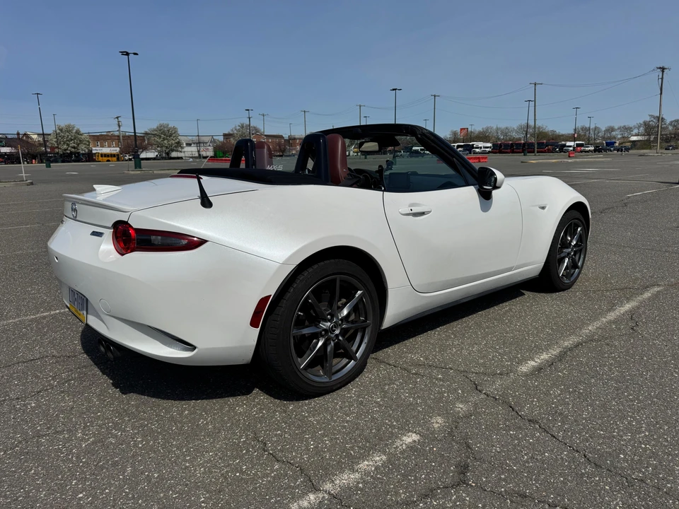 2019 Mazda ND MX-5 Miata - Image 10 of 31