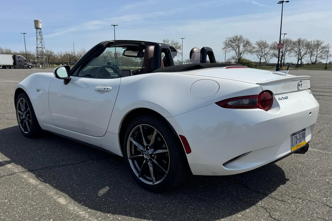 2019 Mazda ND MX-5 Miata - Image 4 of 31