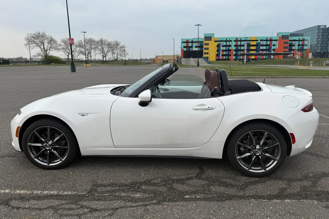 2019 Mazda ND MX-5 Miata - Image 3 of 31