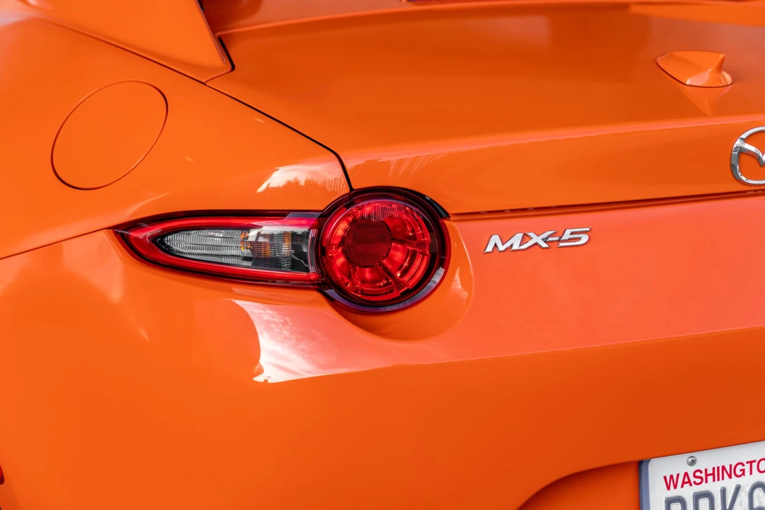 2019 Mazda ND MX-5 Miata - Image 19 of 31