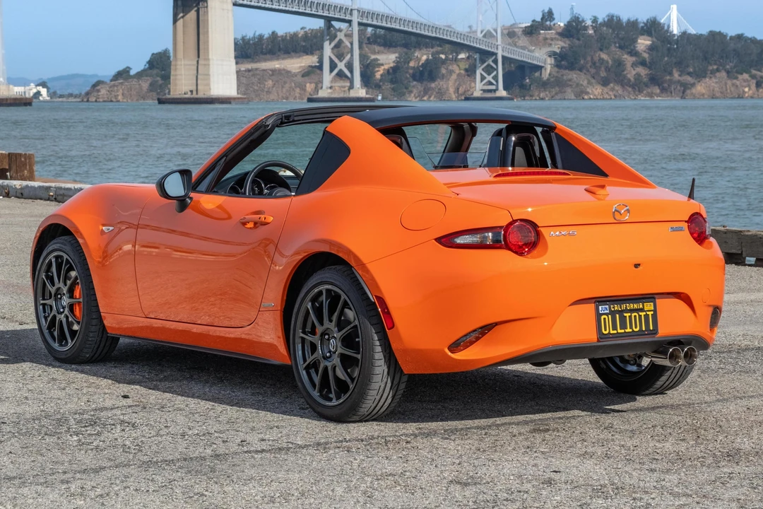 2019 Mazda ND MX-5 Miata - Image 4 of 31