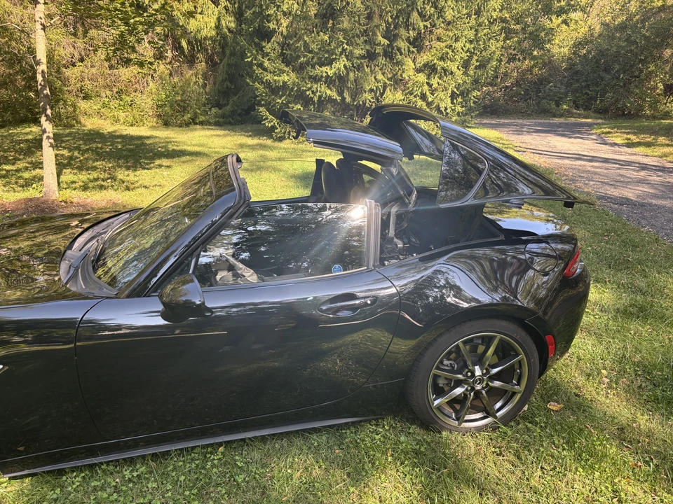 2019 Mazda ND MX-5 Miata - Image 17 of 31