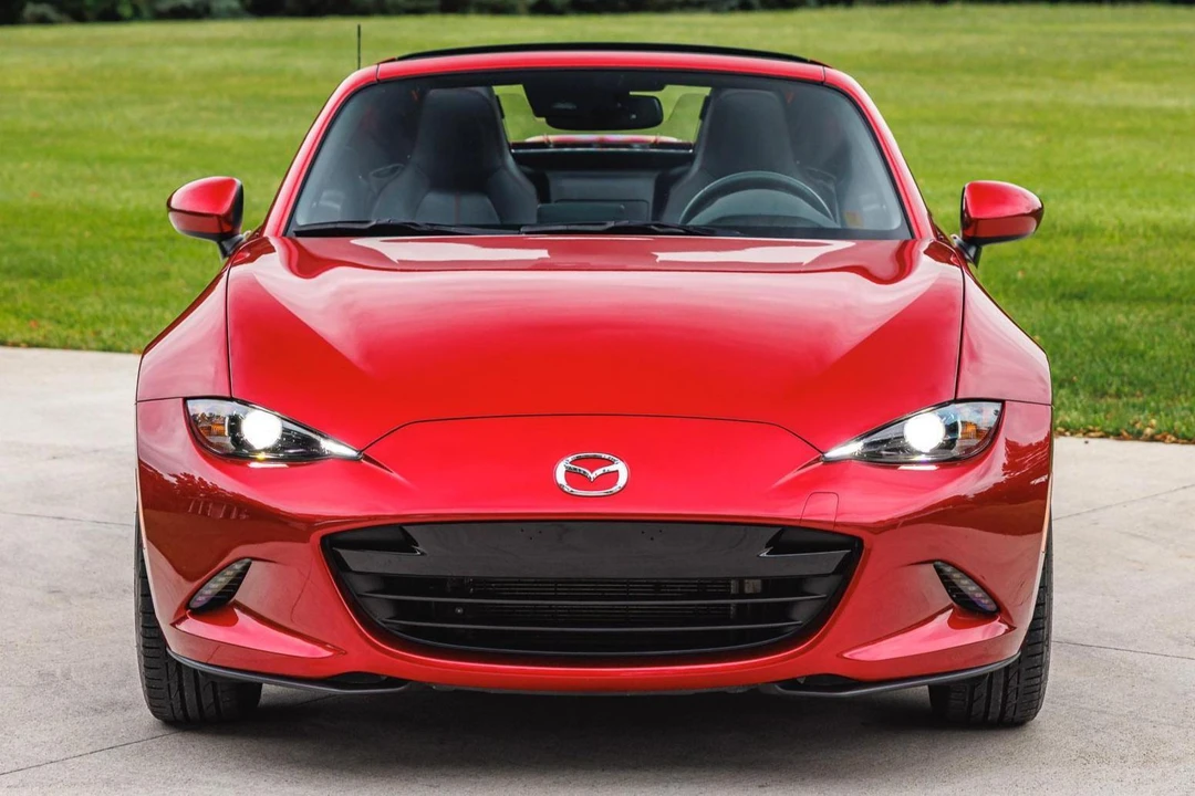 2019 Mazda ND MX-5 Miata - Image 2 of 31