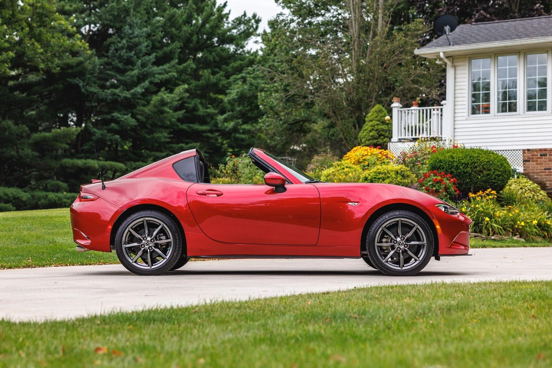 2019 Mazda ND MX-5 Miata - Image 15 of 31