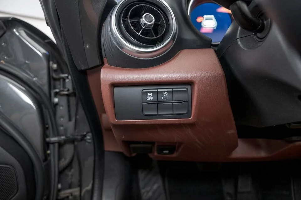 2019 Mazda ND MX-5 Miata - Image 18 of 20