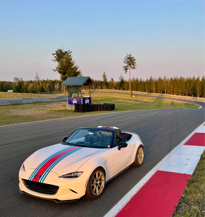 2019 Mazda ND MX-5 Miata - Image 4 of 9