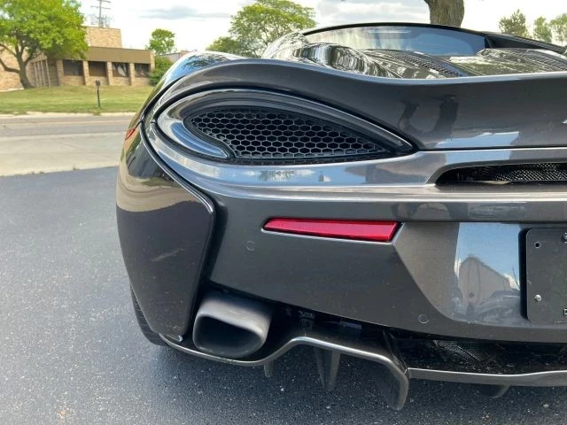 2019 McLaren 570S - Image 18 of 21