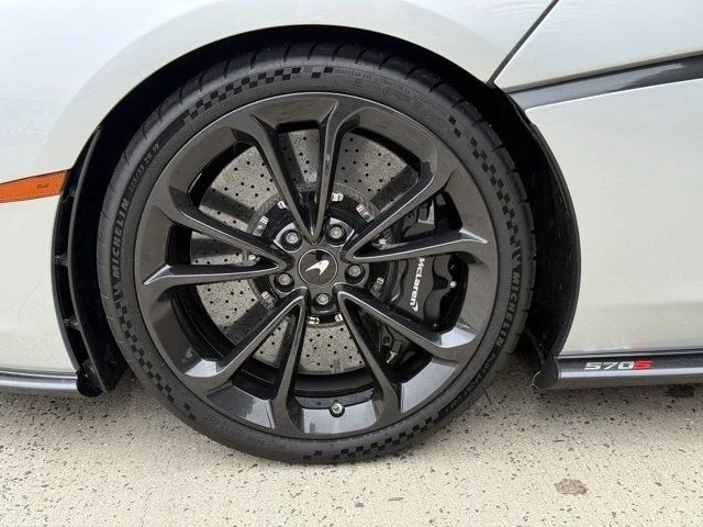 2019 McLaren 570 - Image 13 of 21